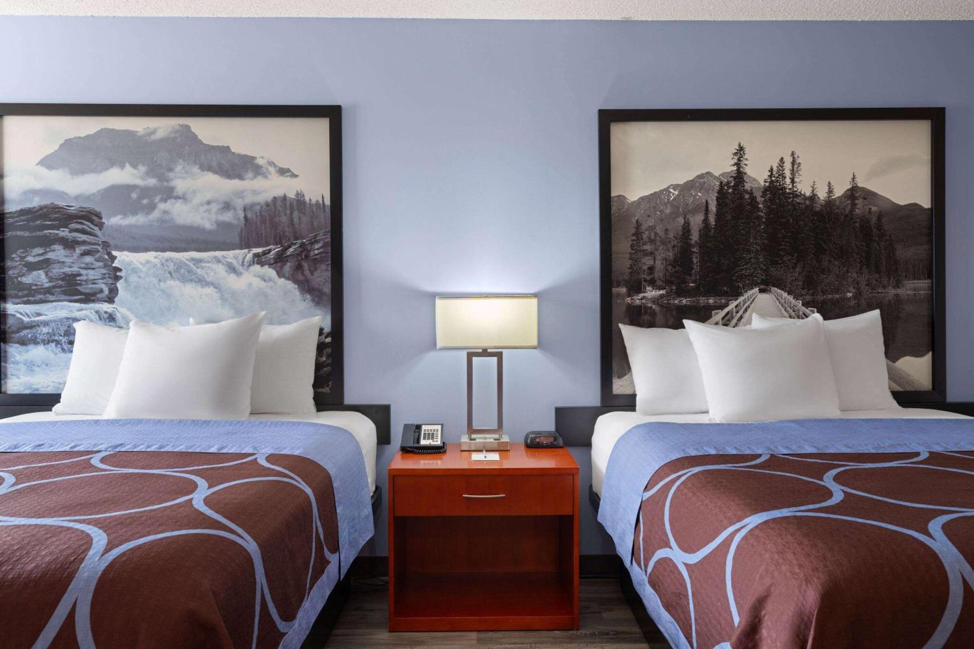 ซูเปอร์ 8 บาย วินด์แฮม เชอร์วูด พาร์ค/เอ็ดมันตัน แอเรีย Hotel ภายนอก รูปภาพ