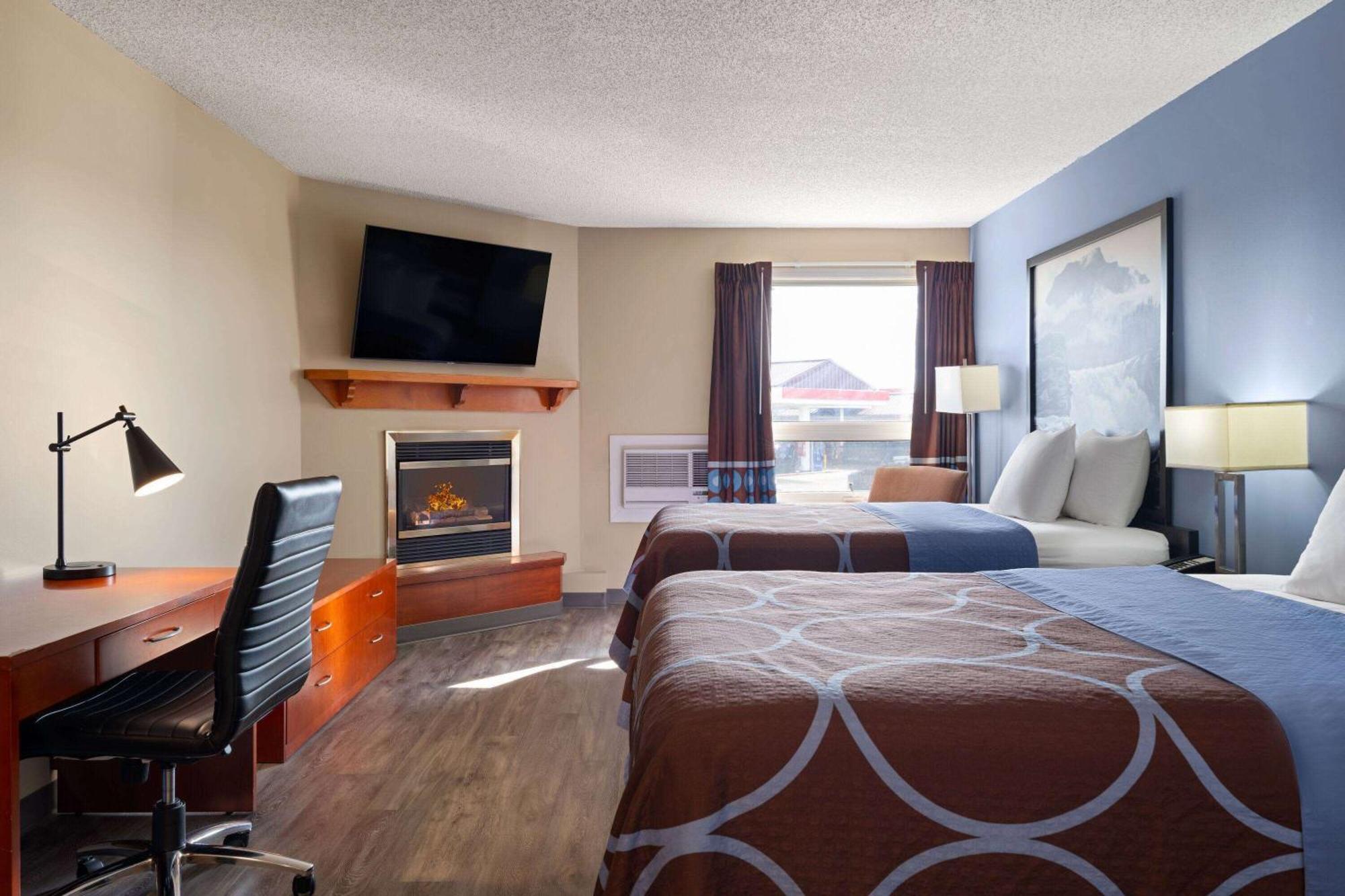 ซูเปอร์ 8 บาย วินด์แฮม เชอร์วูด พาร์ค/เอ็ดมันตัน แอเรีย Hotel ภายนอก รูปภาพ