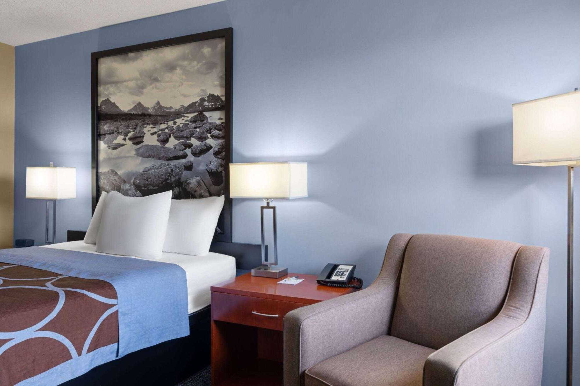 ซูเปอร์ 8 บาย วินด์แฮม เชอร์วูด พาร์ค/เอ็ดมันตัน แอเรีย Hotel ภายนอก รูปภาพ