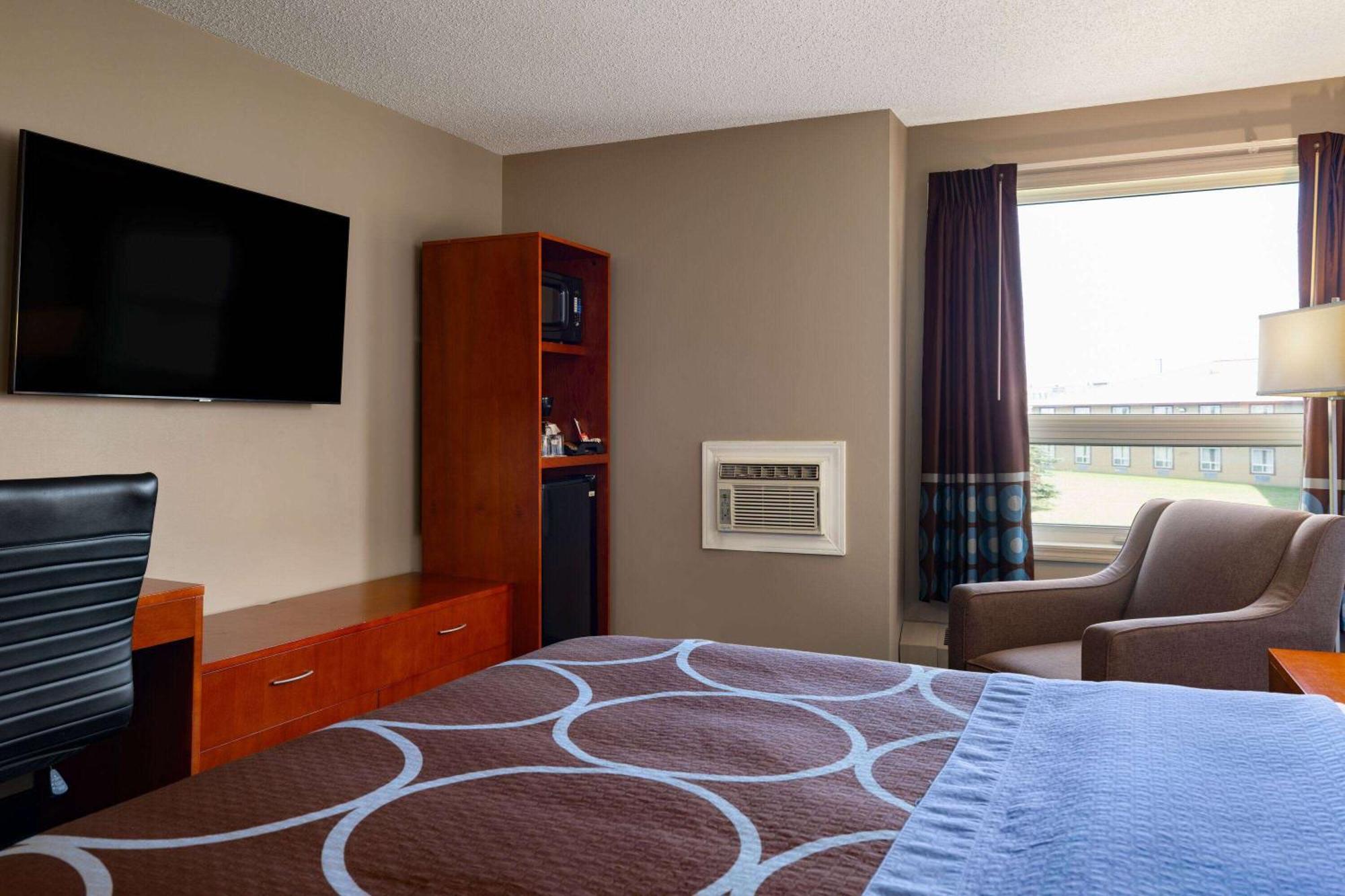 ซูเปอร์ 8 บาย วินด์แฮม เชอร์วูด พาร์ค/เอ็ดมันตัน แอเรีย Hotel ภายนอก รูปภาพ