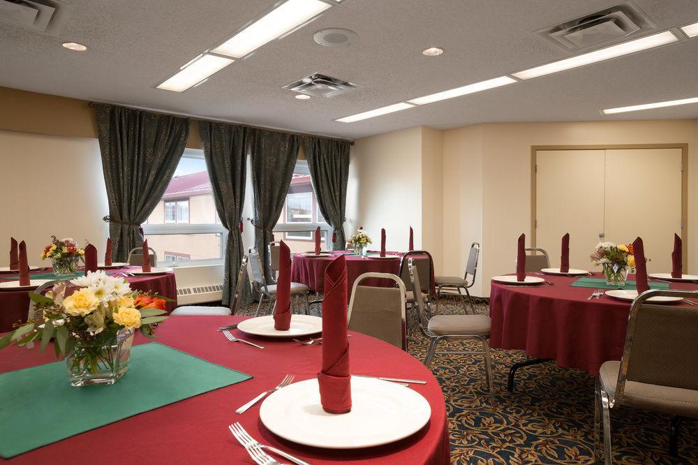 ซูเปอร์ 8 บาย วินด์แฮม เชอร์วูด พาร์ค/เอ็ดมันตัน แอเรีย Hotel ภายนอก รูปภาพ