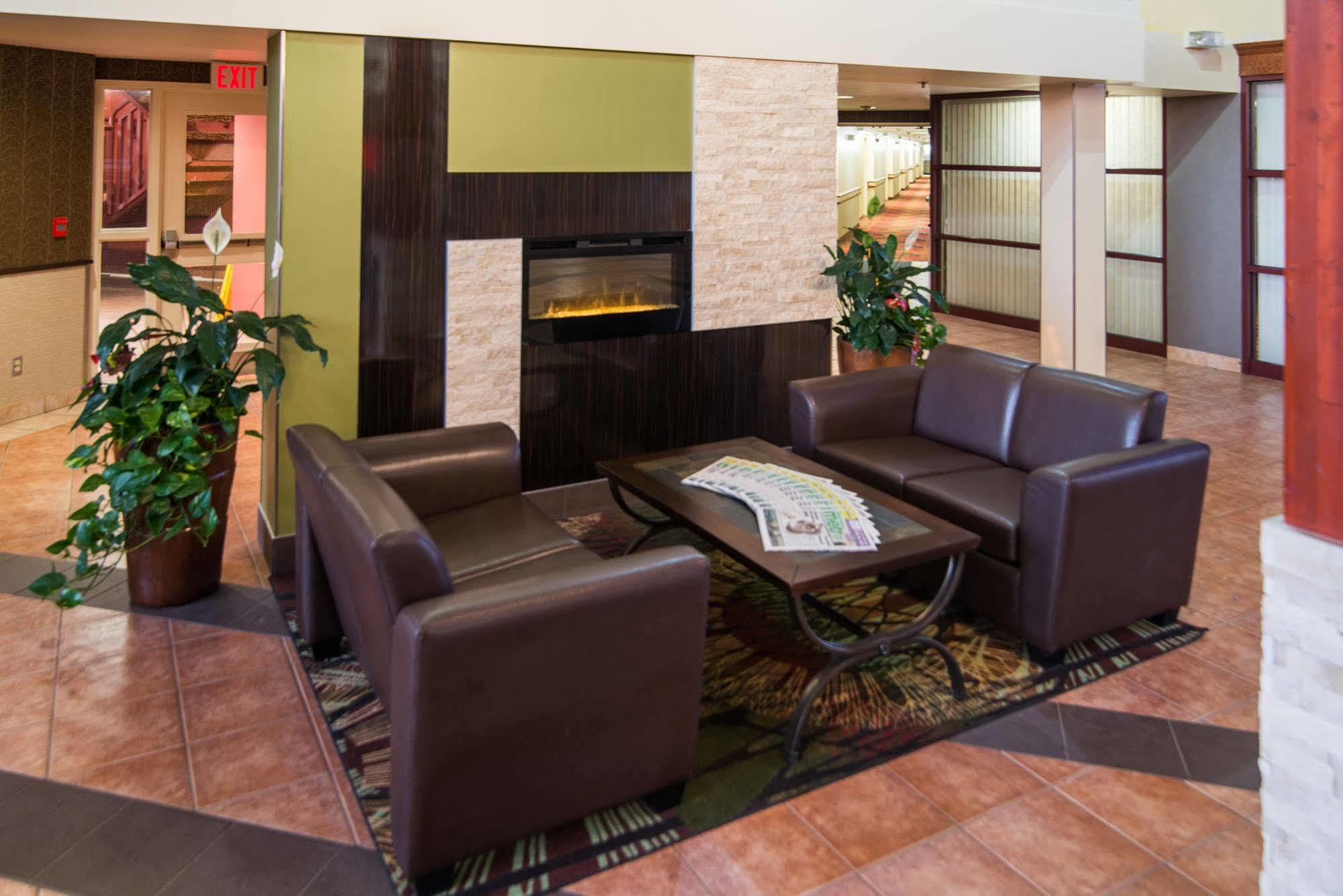 ซูเปอร์ 8 บาย วินด์แฮม เชอร์วูด พาร์ค/เอ็ดมันตัน แอเรีย Hotel ภายนอก รูปภาพ
